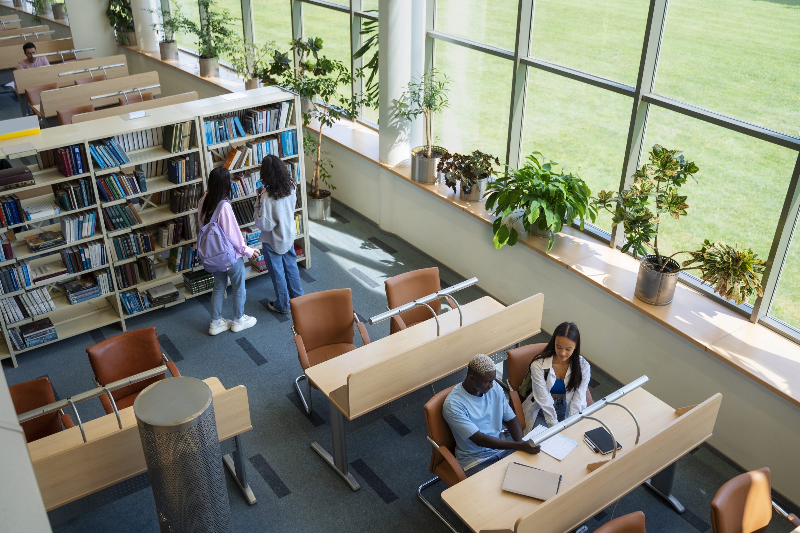 Commercial office desks for education administration—workstations for schools, universities, and campus offices